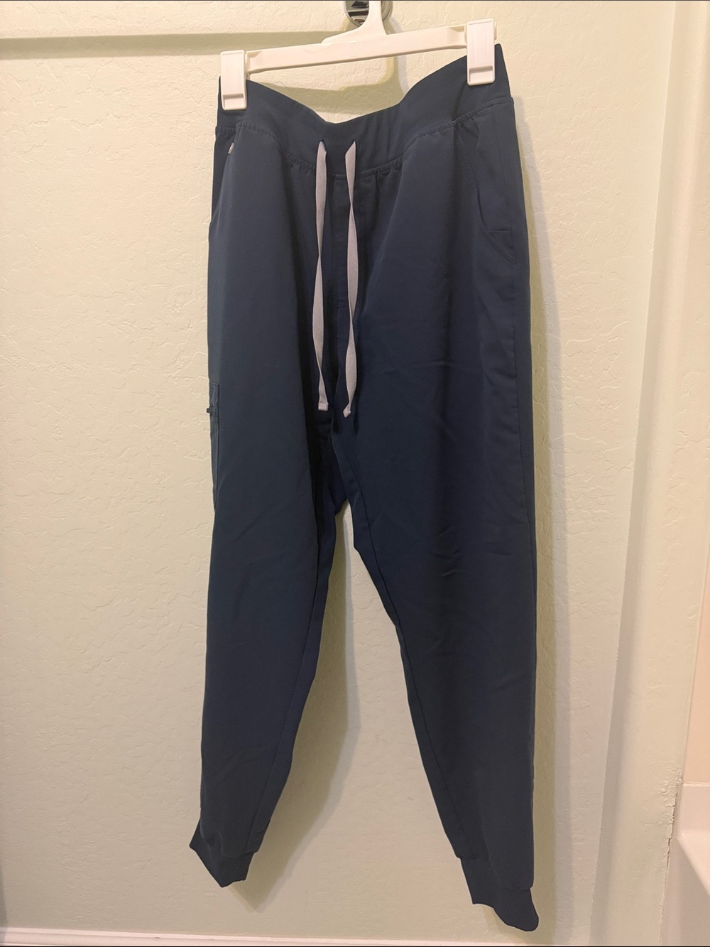 Figs - Zamora High-Rise Jogger Scrub Pant - Picture 6 of 9